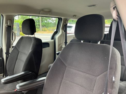 Used 2014 Dodge Grand Caravan American Value Package image 11