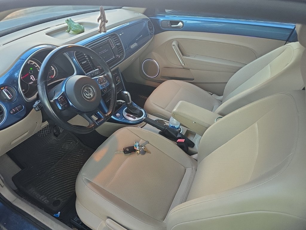 Used 2019 Volkswagen Beetle 2.0T SE FWD image 9
