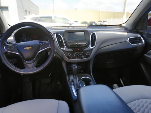 Used 2018 Chevrolet Equinox LT FWD image 11