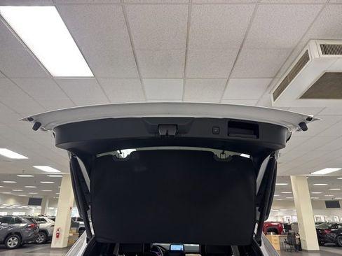 Used 2022 Ford Escape Titanium w/ Titanium Elite Package image 18