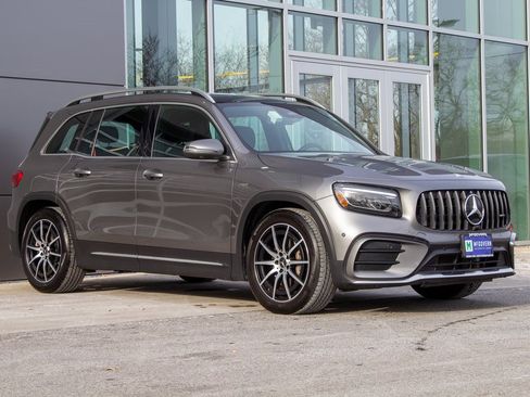 Used 2025 Mercedes-Benz GLB 35 AMG 4MATIC image 3