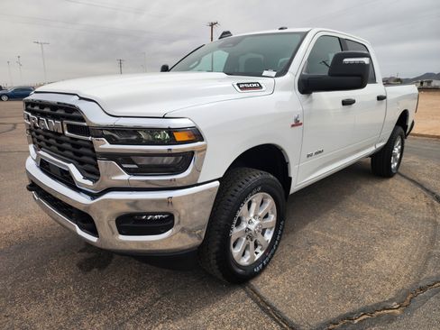 New 2026 RAM 2500 Big Horn AWD/4WD image 4