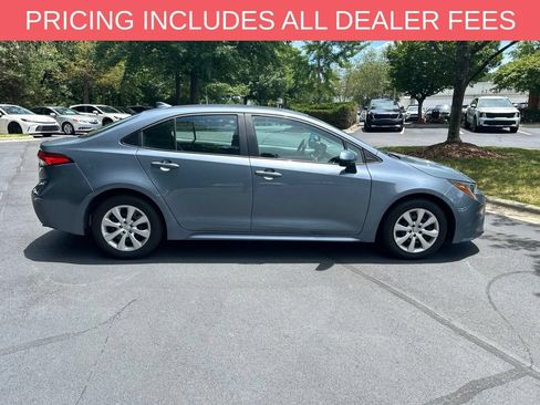 Used 2025 Toyota Corolla LE w/ Convenience Package FWD image 8