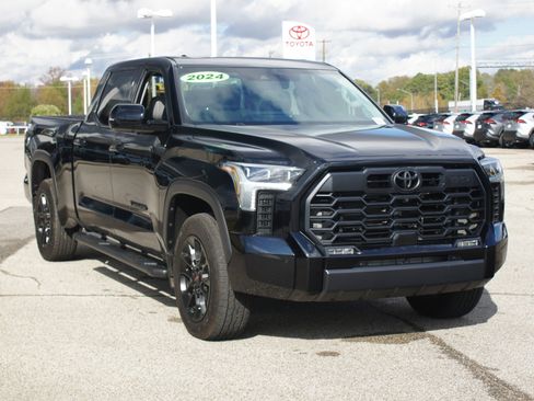 Used 2024 Toyota Tundra Limited image 26
