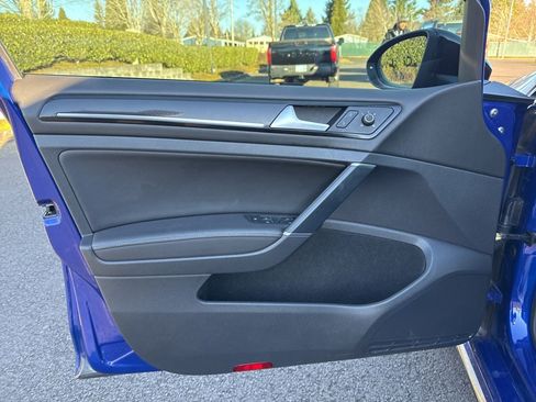 Used 2019 Volkswagen Golf R DCC & Navigation 4Motion image 17