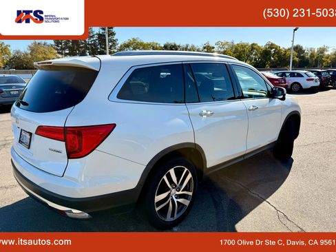 Used 2017 Honda Pilot Touring image 5