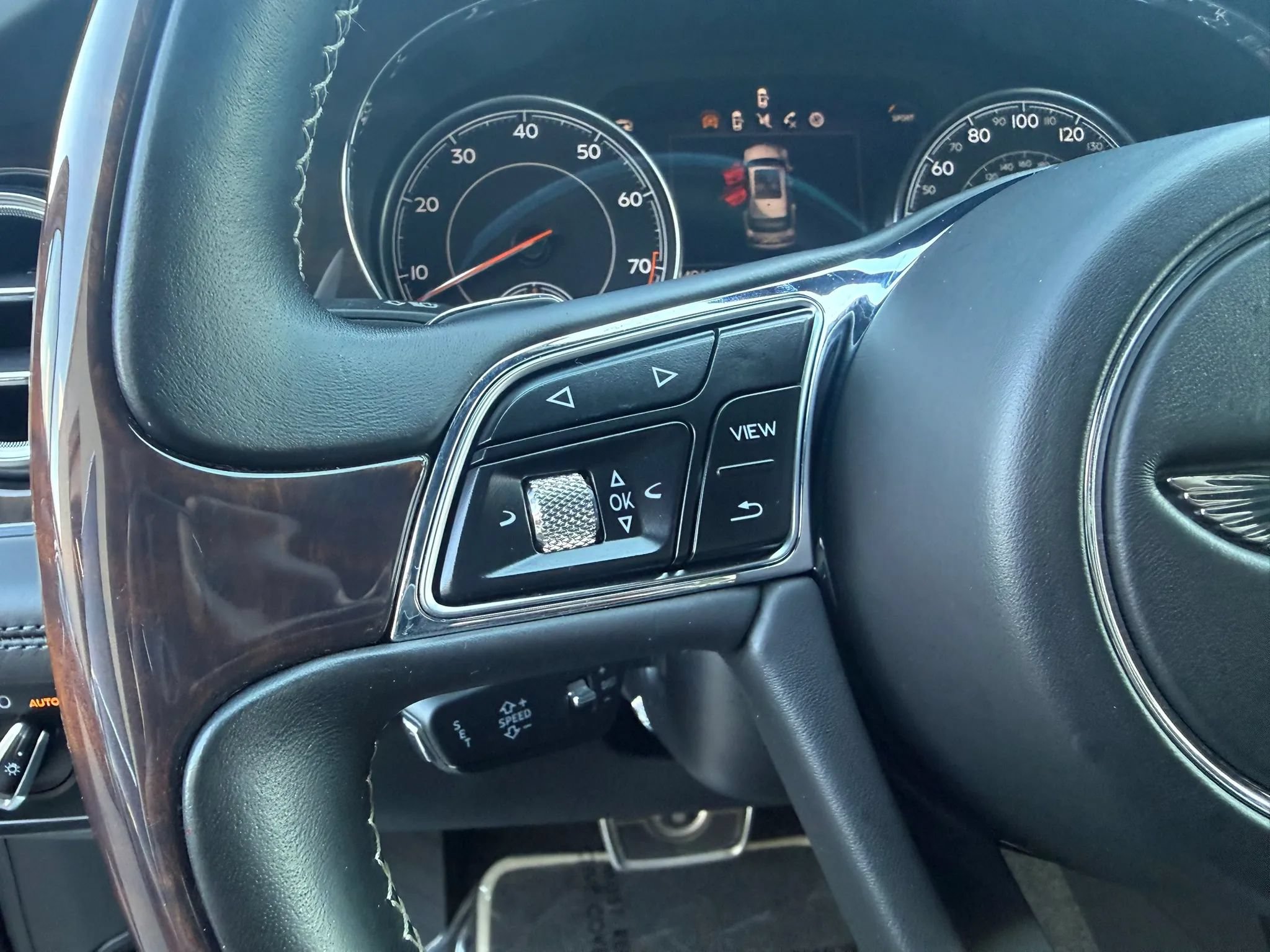 Used 2019 Bentley Bentayga AWD/4WD image 20