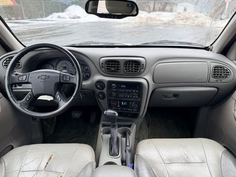 Used 2004 Chevrolet TrailBlazer LT w/ LT Preferred Equipment Group image 18