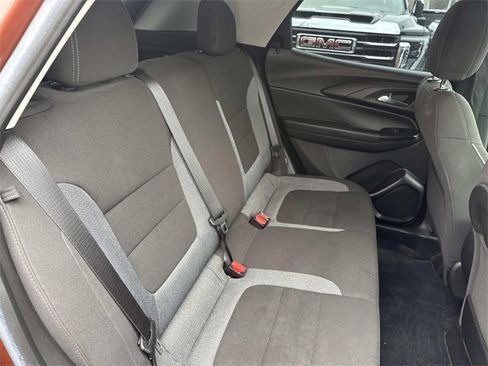 Used 2021 Chevrolet TrailBlazer LT w/ Convenience Package image 12