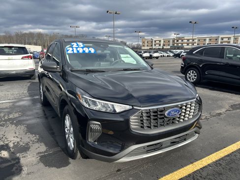 Used 2023 Ford Escape Active image 2