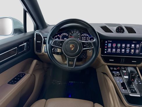 Certified 2023 Porsche Cayenne Platinum Edition AWD/4WD image 24