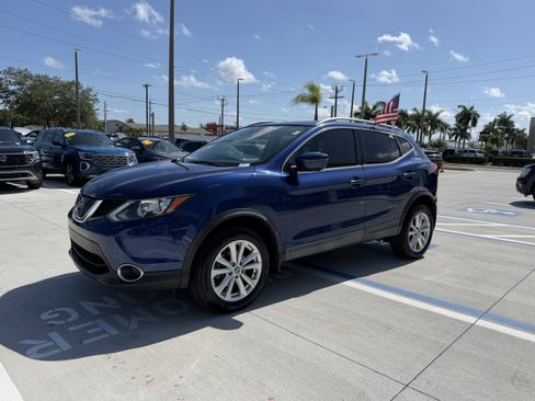 Used 2019 Nissan Rogue Sport SV w/ Technology Package FWD image 7