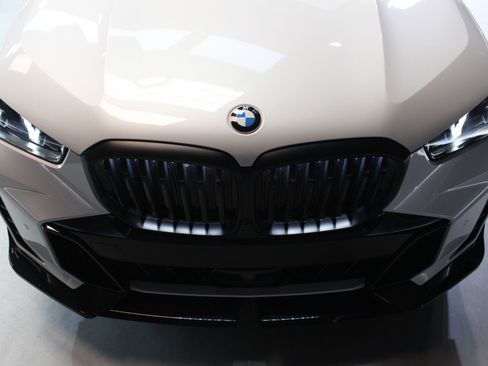 Used 2025 BMW X5 xDrive40i w/ M Sport Package image 8