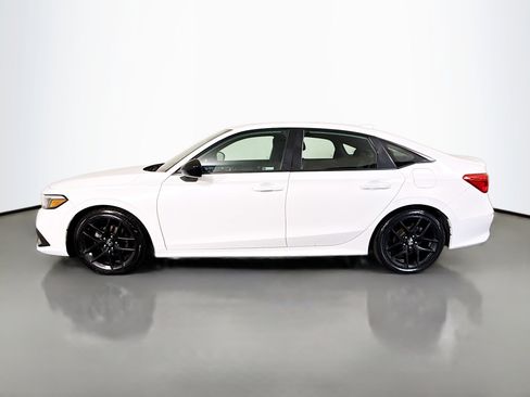 Used 2023 Honda Civic Sport image 6