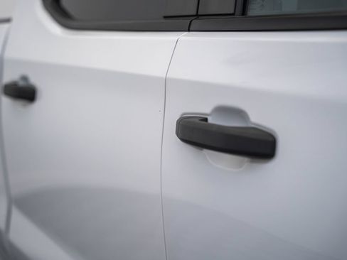 Used 2022 Chevrolet Silverado 1500 Custom AWD/4WD image 16