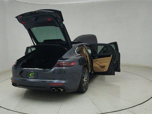 Used 2018 Porsche Panamera 4S image 72