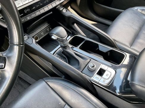 Used 2025 Kia Telluride S FWD image 33