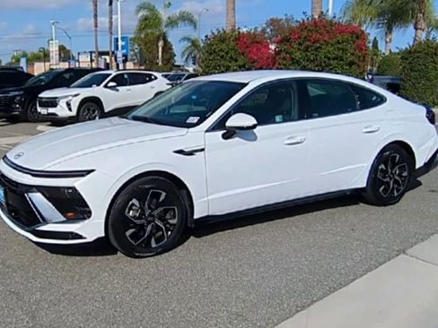 Used 2025 Hyundai Sonata SEL FWD image 4