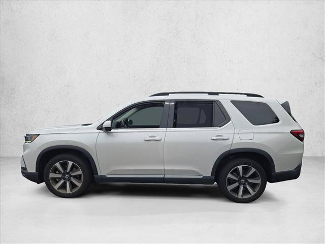Used 2025 Honda Pilot Touring image 8
