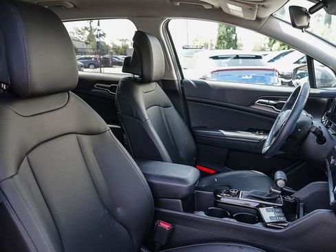 Certified 2024 Kia Sportage EX FWD image 17