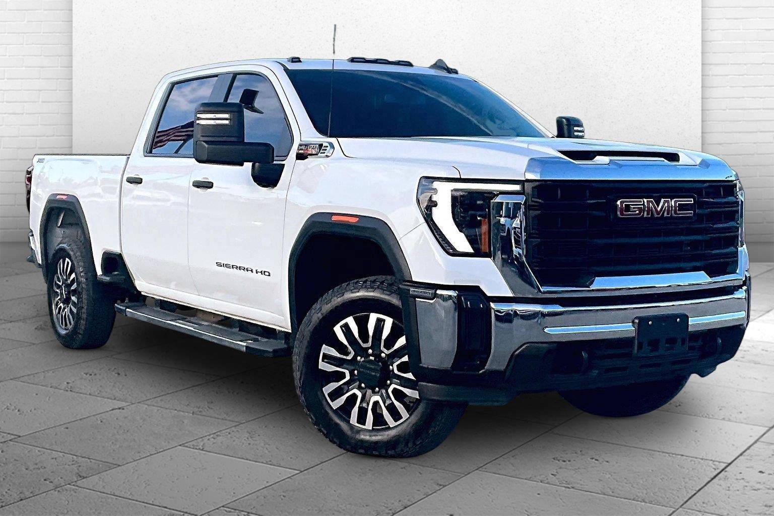 Used 2024 GMC Sierra 2500 Pro AWD/4WD image 1