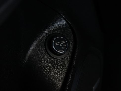 Used 2021 Buick Encore GX Essence w/ Advanced Technology Package AWD/4WD image 24