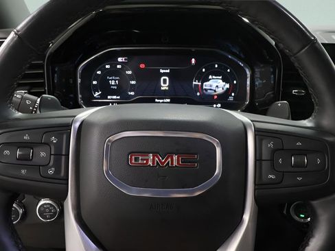 Used 2024 GMC Sierra 1500 Elevation w/ Preferred Package AWD/4WD image 12