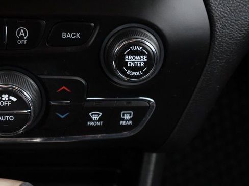 Used 2017 Jeep Cherokee 75th Anniversary image 30