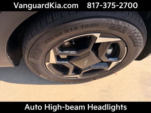 Certified 2026 Kia Sportage EX w/ EX Panorama Roof Package FWD image 11