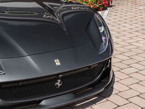 Used 2022 Ferrari 812 GTS RWD image 11