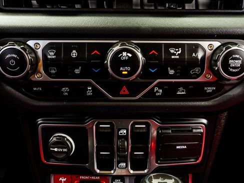 Used 2024 Jeep Wrangler Unlimited Rubicon 392 AWD/4WD image 28