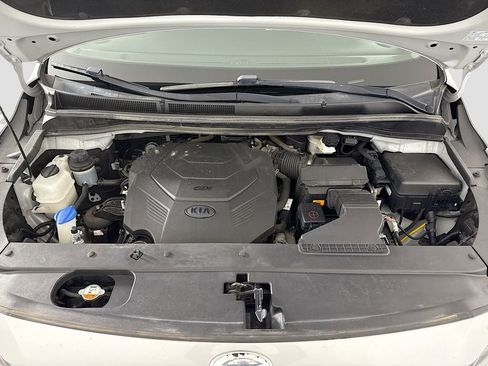 Used 2019 Kia Sedona LX image 29