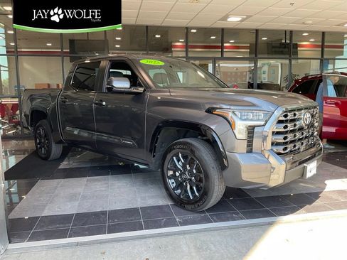 Used 2025 Toyota Tundra Platinum AWD/4WD image 1