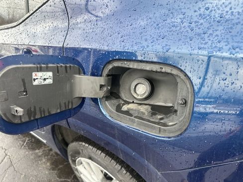 Used 2023 GMC Terrain Denali image 43