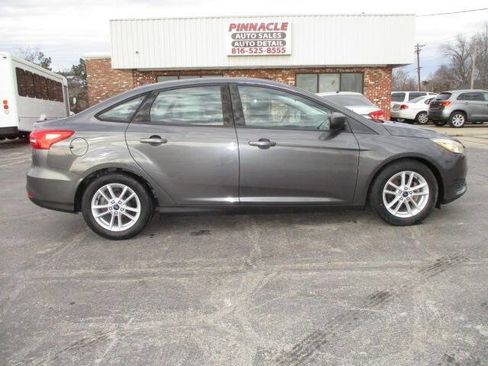 Used 2018 Ford Focus SE image 7