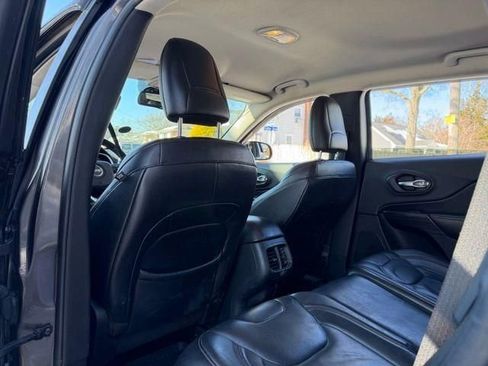 Used 2014 Jeep Cherokee Trailhawk w/ Leather Interior Group AWD/4WD image 24