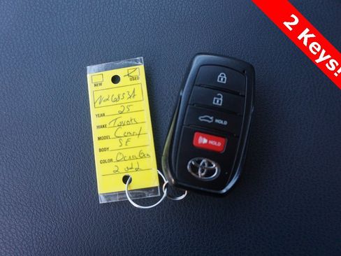 Used 2025 Toyota Camry SE w/ Convenience Package image 30