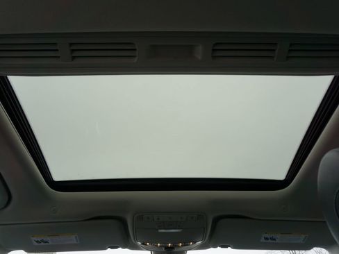 Used 2017 Mercedes-Benz E 300 4MATIC image 15