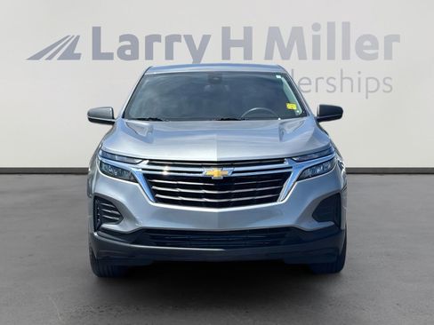 Used 2023 Chevrolet Equinox LS w/ LS Convenience Package FWD image 3