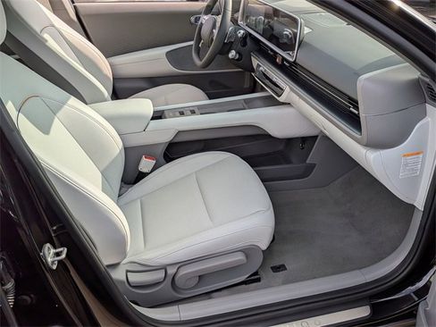 Used 2023 Hyundai Ioniq 6 SEL image 32