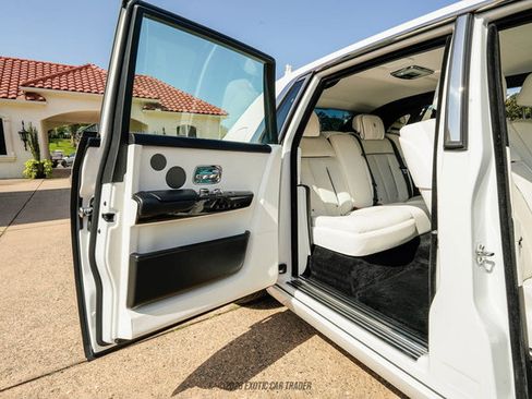 Used 2020 Rolls-Royce Phantom Sedan RWD image 28