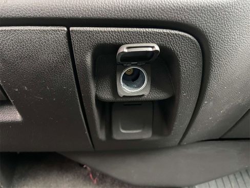 Used 2018 Chevrolet Silverado 1500 LT w/ All Star Edition image 28