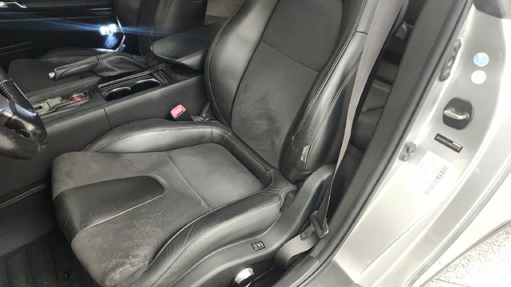 Used 2010 Nissan GT-R Premium AWD/4WD image 27