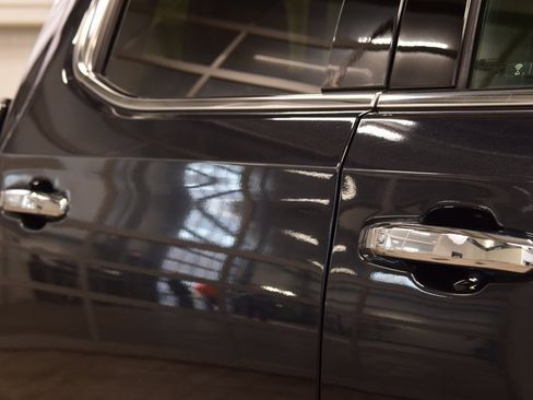 Used 2022 Chevrolet Silverado 1500 High Country w/ High Country Premium Package image 19