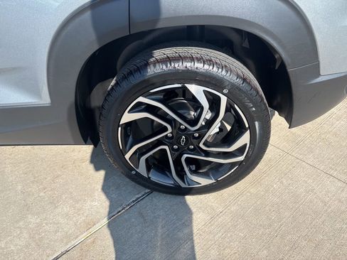 Used 2025 Chevrolet TrailBlazer RS AWD/4WD image 14