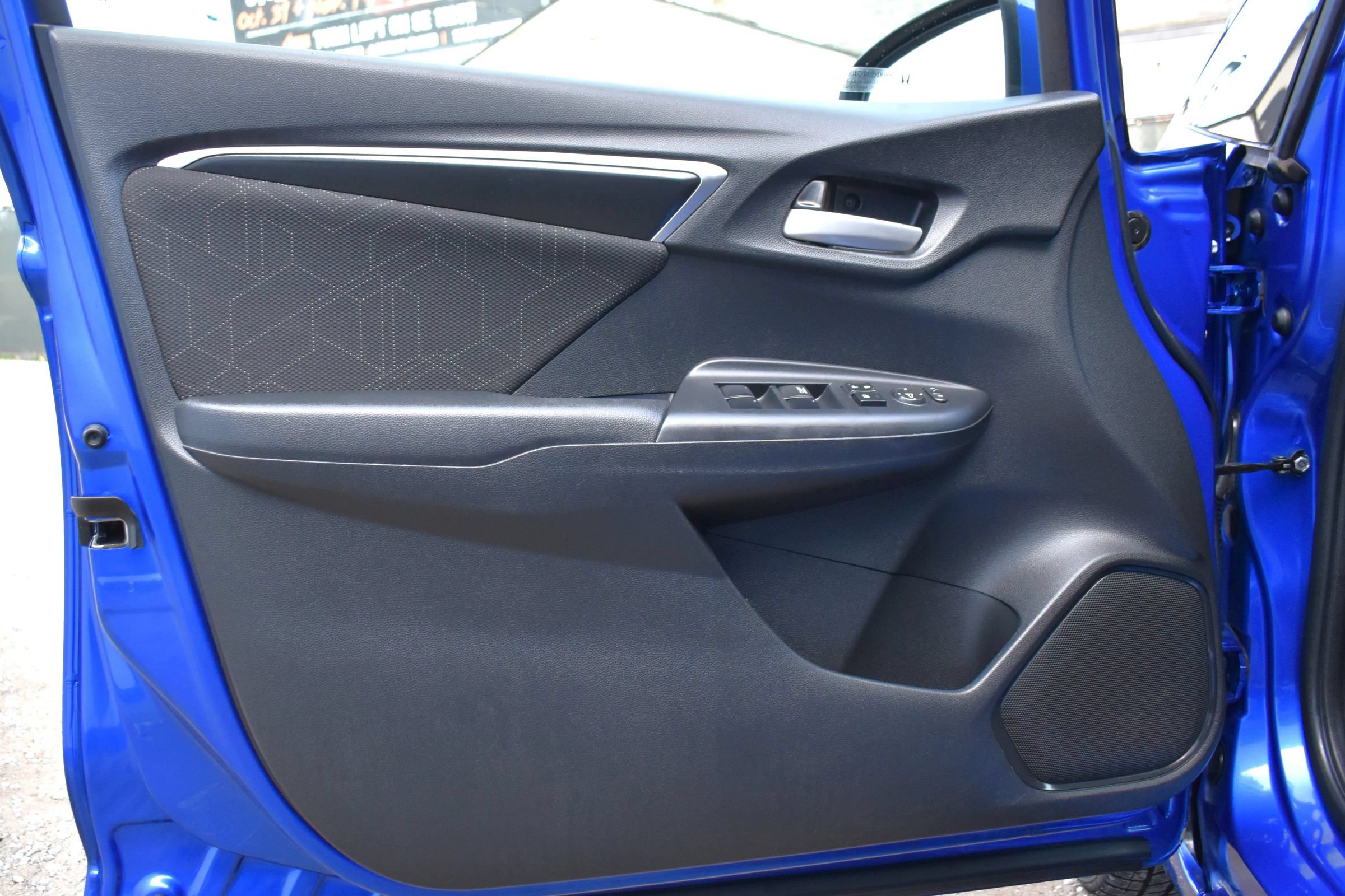 Used 2015 Honda Fit EX image 16