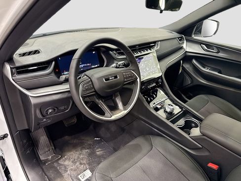 New 2025 Jeep Grand Cherokee L Laredo w/ Luxury Tech Group I image 24