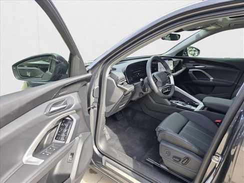 New 2025 Audi Q5 Premium Plus w/ Premium Plus image 13