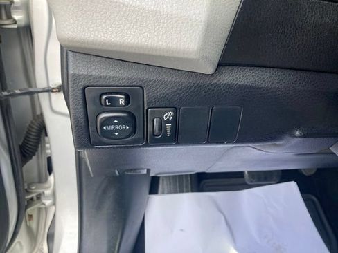 Used 2015 Toyota Corolla LE FWD image 20