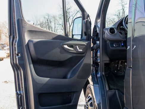 Used 2020 Mercedes-Benz Sprinter 3500 image 65